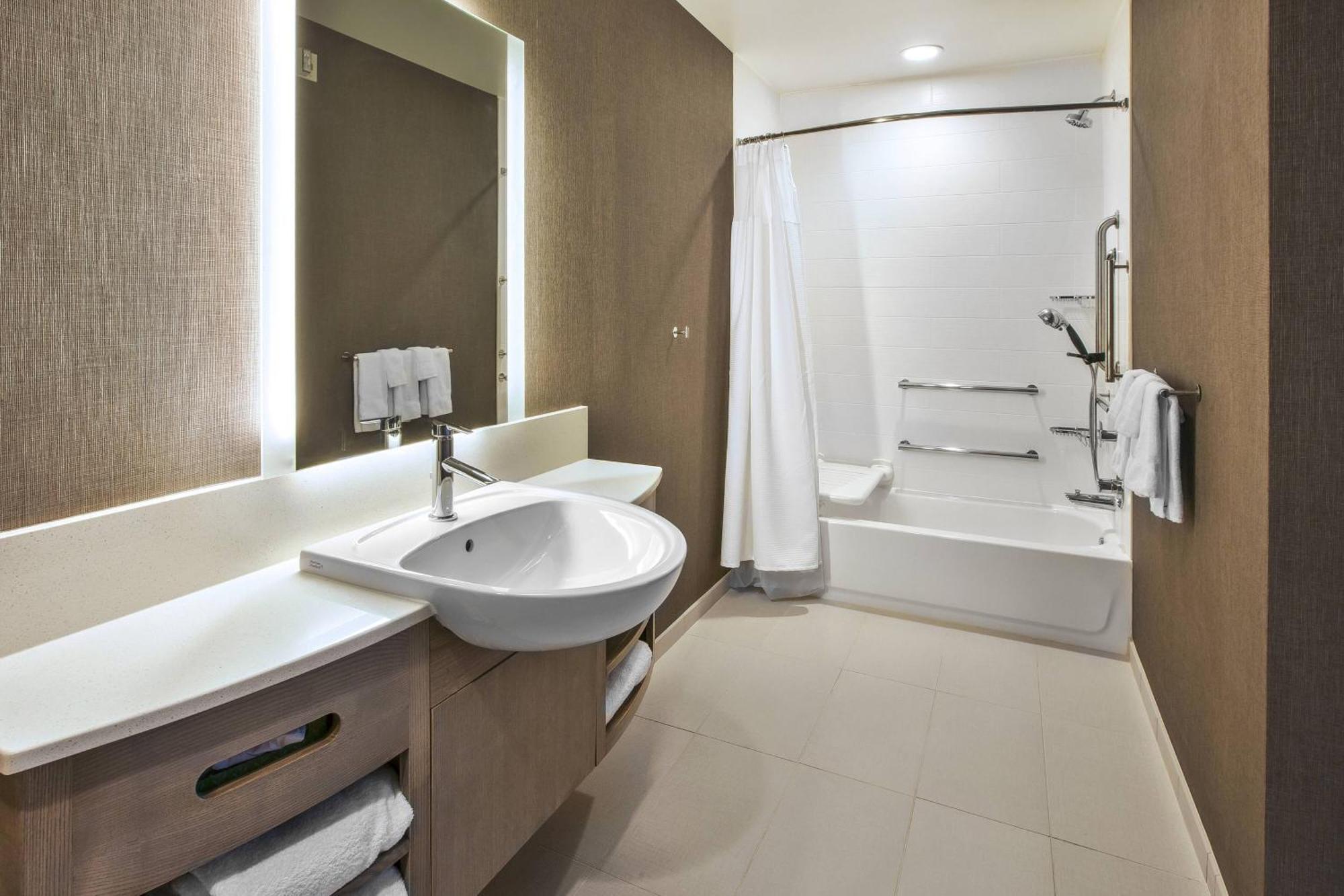 Springhill Suites By Marriott Pittsburgh Butler/Centre City Buitenkant foto